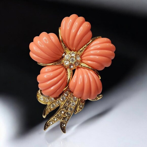 NOLAN MILLER Fab Coral Ribbed Lucite Crystal Flower Brooch & Clip-on Earrings - Picture 2 of 4